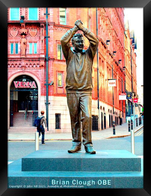 Brian Clough statue at Nottingham Framed Print by john hill