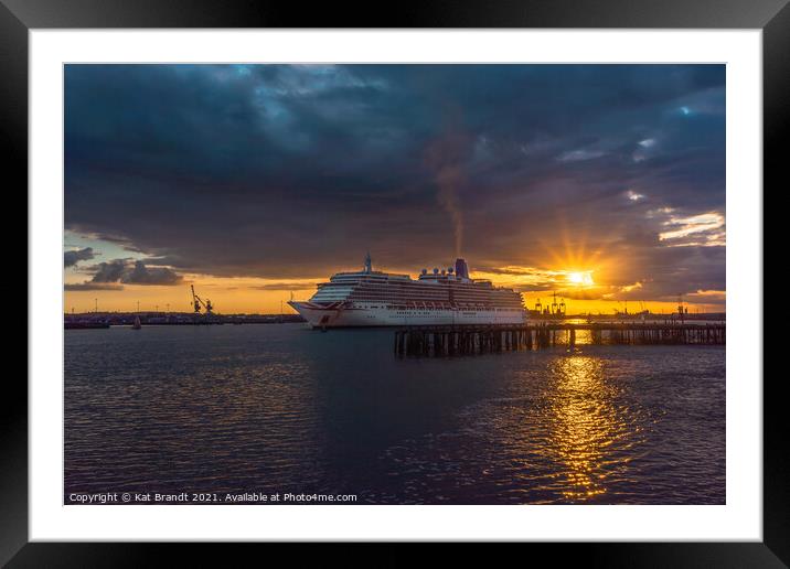 MV Arcadia leaving Southampton Port Framed Mounted Print by KB Photo