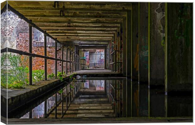 St Peter's Seminary, Cardross. Canvas Print by Rich Fotografi 