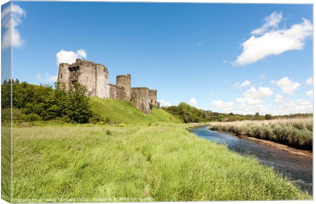 Kidwelly Castle, Carmarthenshire Canvas Print by Heidi Stewart