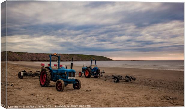 Waiting for the Boats on Filey beach Canvas Print by Richard Perks