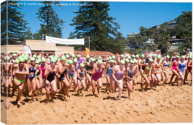 Sydney,Australia. The 41st Big Swim Ocean race Palm Beach to Wha Canvas Print by martin berry