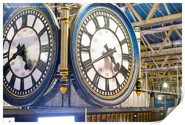 Clock at Waterloo Station Print by martin berry