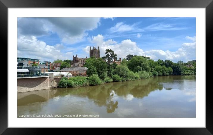 Hereford cathedral   Framed Mounted Print by Les Schofield