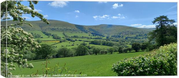 The Brecon Hills Wales Canvas Print by Les Schofield