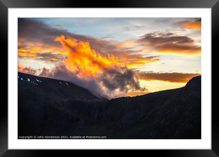 Cwm Idwal fiery sunset. Framed Mounted Print by John Henderson