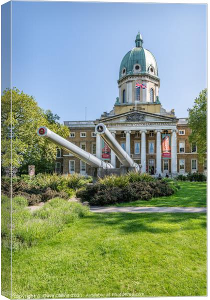  Entrance Guns outside the imperial War Museum in South Kensington, London Canvas Print by Dave Collins