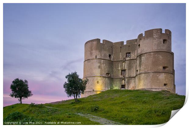 Evoramonte city castle at sunset in Alentejo, Portugal Print by Luis Pina