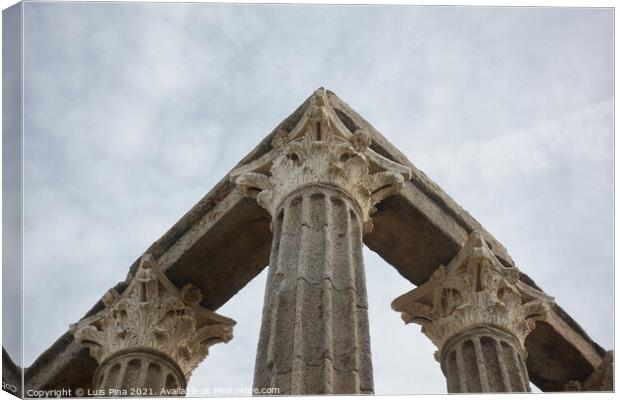 Roman Templo de Diana temple in Evora, Portugal Canvas Print by Luis Pina