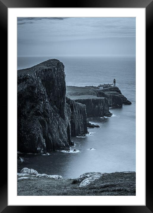 Neist point  Framed Mounted Print by Duncan Loraine