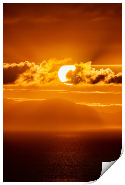 Skye sun Print by Duncan Loraine
