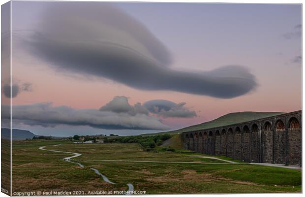 Lenticular clouds and Ribblehead Viaduct Canvas Print by Paul Madden