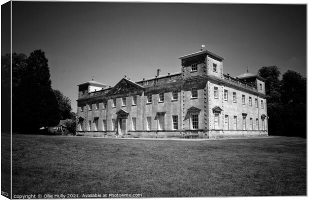 Lydiard House in Black and white  Canvas Print by Ollie Hully