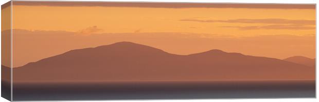 A sunset from Skye Canvas Print by Duncan Loraine