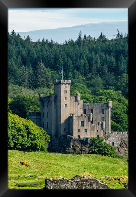Dunvegan Castle Framed Print by Duncan Loraine