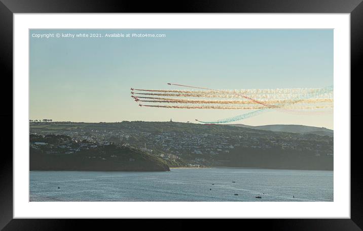 Red arrows in a cornish sky,smoke trails, St Ives Framed Mounted Print by kathy white