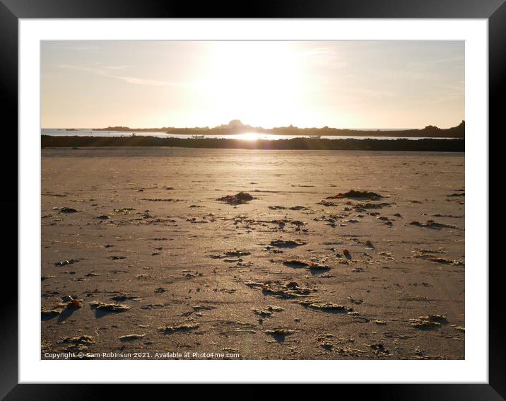 Sandy Sunset Framed Mounted Print by Sam Robinson