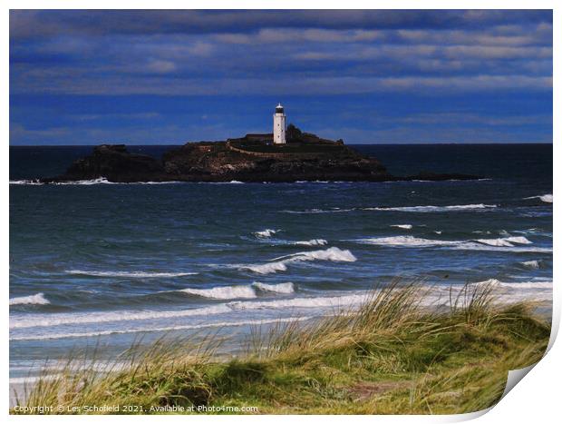 Carbis bay Lighthouse Cornwall  Print by Les Schofield