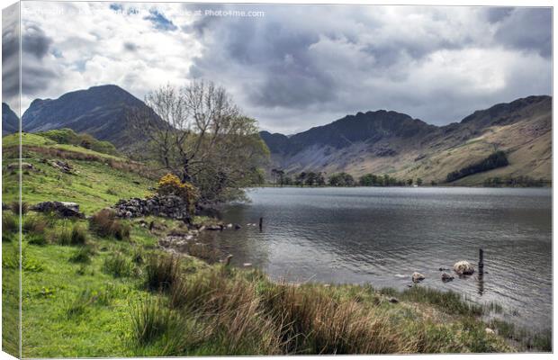 Buttermere Cumbria Canvas Print by Kevin White