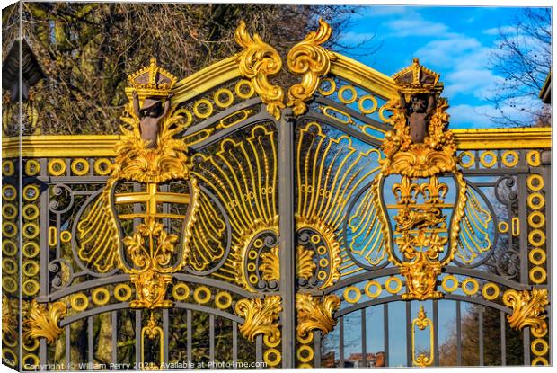 Golden Canada Maroto Gate Buckingham Palace London England Canvas Print by William Perry