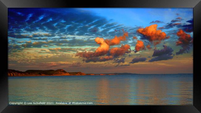Evening Light on The Bay Framed Print by Les Schofield