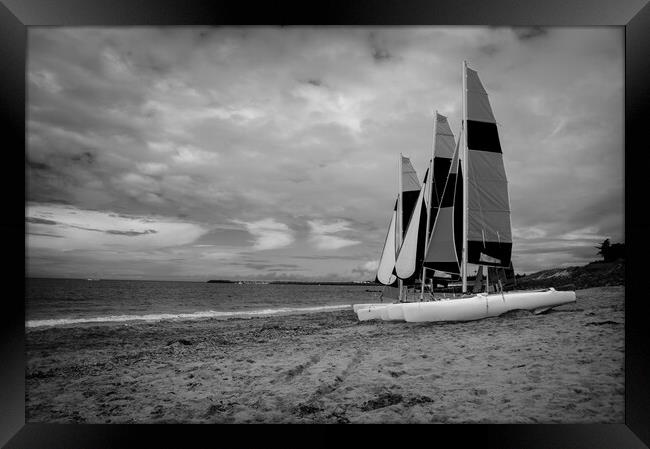 sailing boats on the beach Framed Print by youri Mahieu