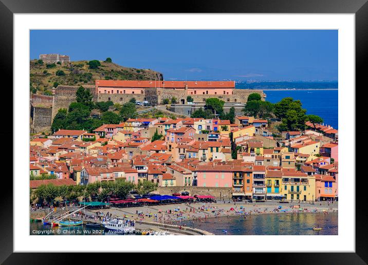 The old town of Collioure, a seaside resort in Southern France Framed Mounted Print by Chun Ju Wu