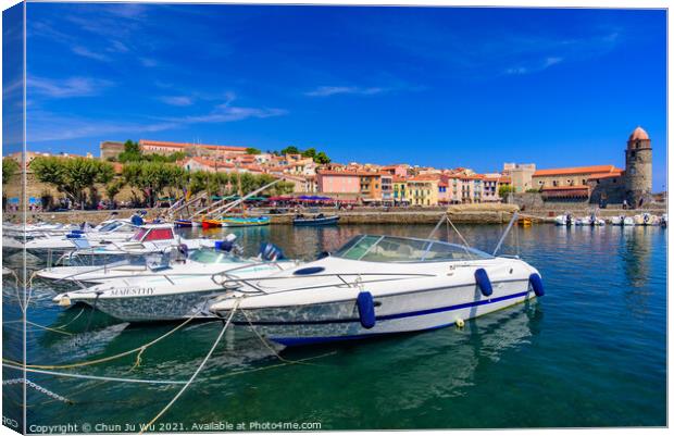 Boats at the harbor in the old town of Collioure, a seaside resort in Southern France Canvas Print by Chun Ju Wu