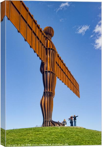Angel of the North, Gateshead Canvas Print by Ian Miller