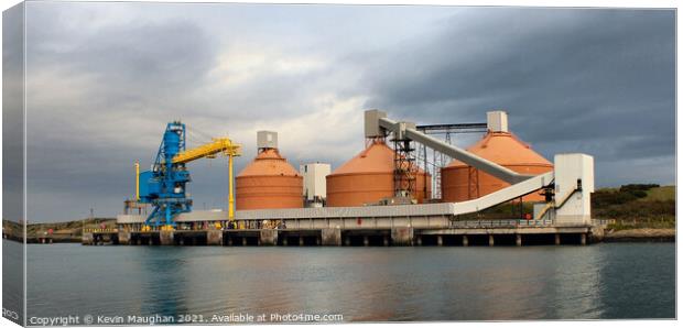 Alcan Terminal At Blyth Northumberland Canvas Print by Kevin Maughan