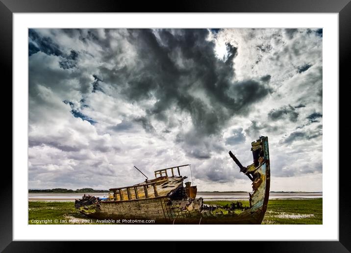 Sky cloud, Shipwreck on the River Wyre. UK Framed Mounted Print by Ian Miller