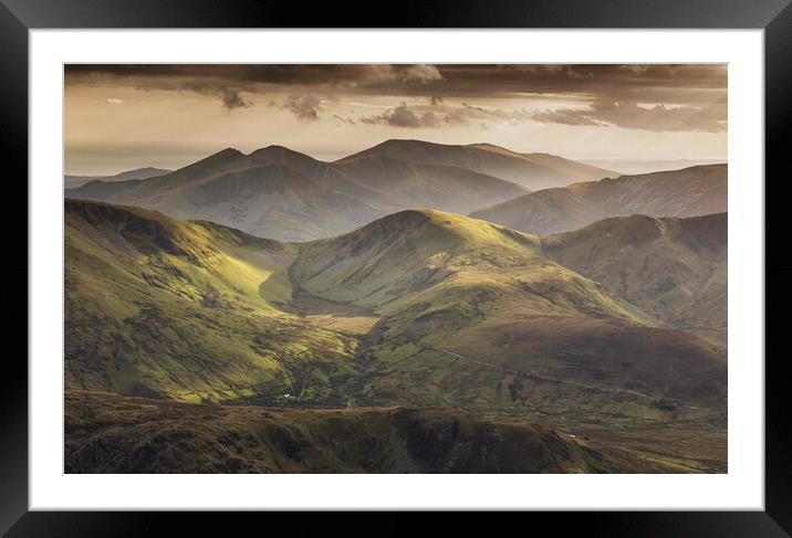 Maesgwm leading to the Snowdon Ranger path Framed Mounted Print by Rory Trappe