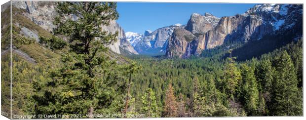 Tunnel View, Yosemite Valley. Canvas Print by David Hare