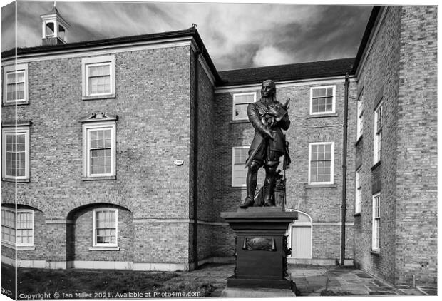 Building with statue of Cromwell in Warrington, UK Canvas Print by Ian Miller