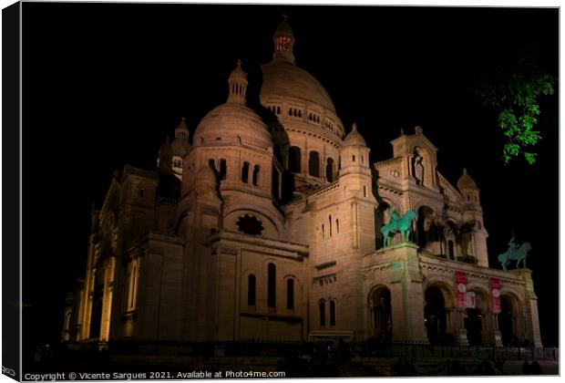 Sacre Coeur Basilica at night Canvas Print by Vicente Sargues