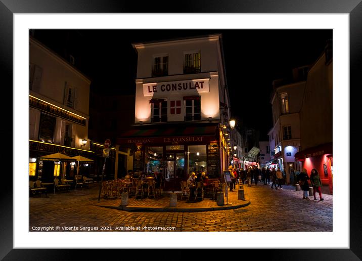 Typical french restaurant at night Framed Mounted Print by Vicente Sargues