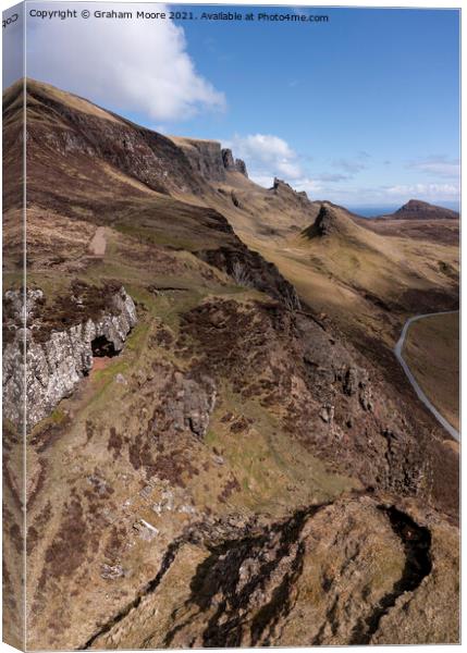 The Quiraing Skye vert Canvas Print by Graham Moore