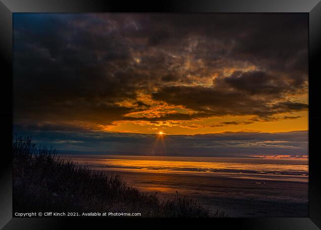 Coastal sunset Framed Print by Cliff Kinch