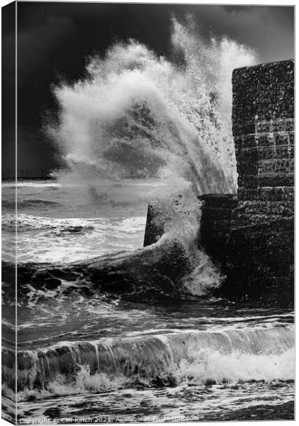 Crashing waves Canvas Print by Cliff Kinch