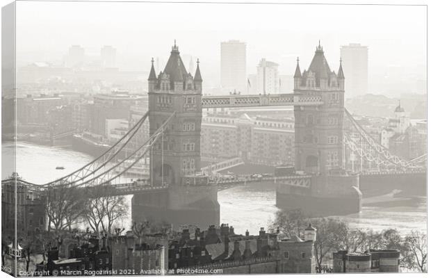 Tower Bridge on a foggy morning in London Canvas Print by Marcin Rogozinski