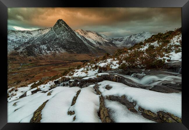 Tryfan mid winter Framed Print by Rory Trappe