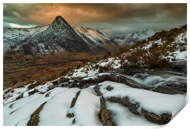 Tryfan mid winter Print by Rory Trappe