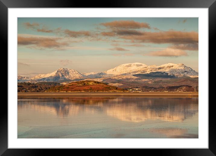 Ynys Giftan Framed Mounted Print by Rory Trappe