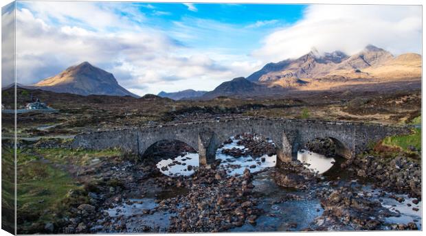 The Cuillin range Isle of Skye Canvas Print by stuart bingham