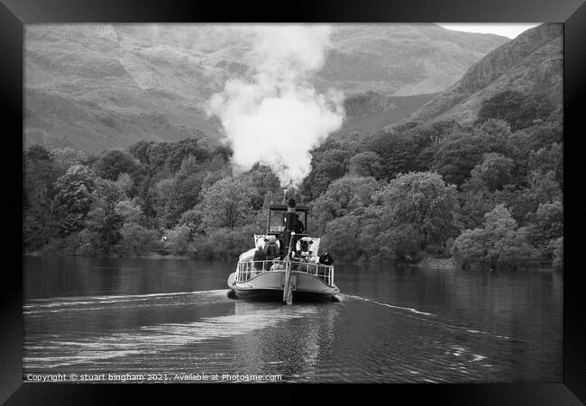 Coniston boat trip Framed Print by stuart bingham