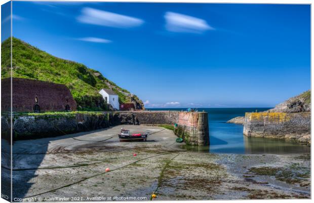 The Harbour at Porthgain Canvas Print by Alan Taylor