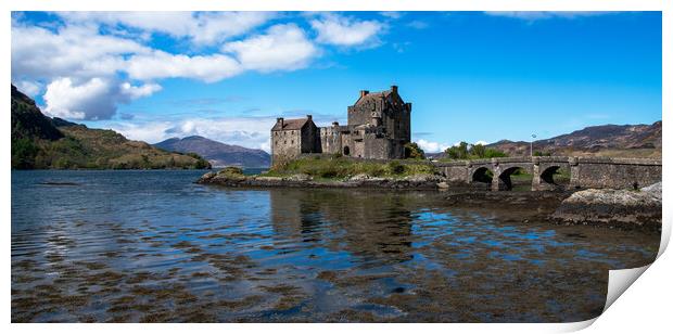 Eilean Donan castle scotland  Print by stuart bingham