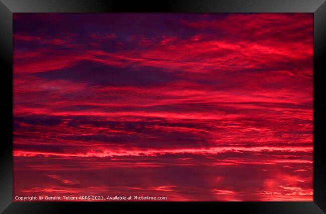 Skyscape, sunset from Wick, Caithness, Scotland Framed Print by Geraint Tellem ARPS