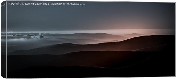 The Brecon Beacons at Sunrise. Canvas Print by Lee Kershaw