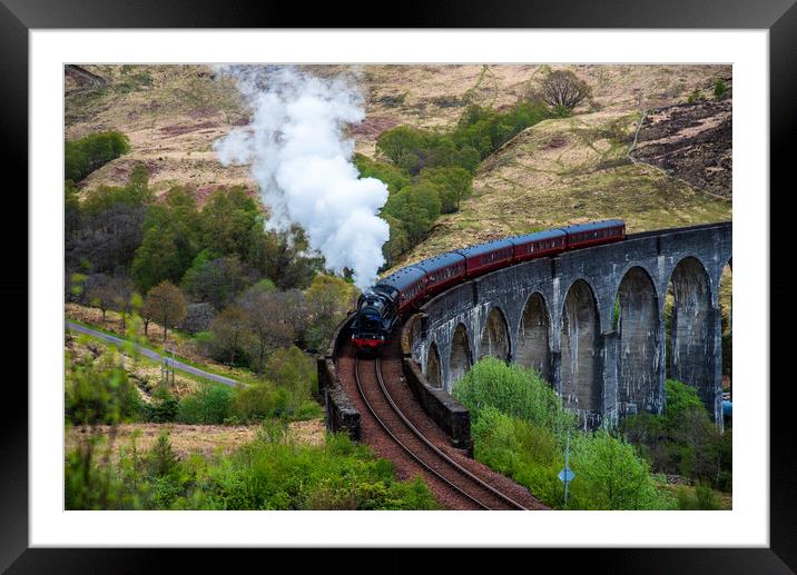 Jacobite steam train at glenfinnan viaduct Framed Mounted Print by stuart bingham